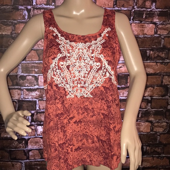 Anthropologie Tops - Shrinking Violet embroidered front tank top